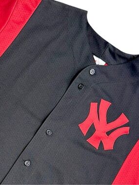 Majestic New York Yankees Jersey Mens XL Black Red USA Made Baseball Shirt